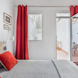 Apartment Stylish With Terrace For Couple Or Family, Barcelona